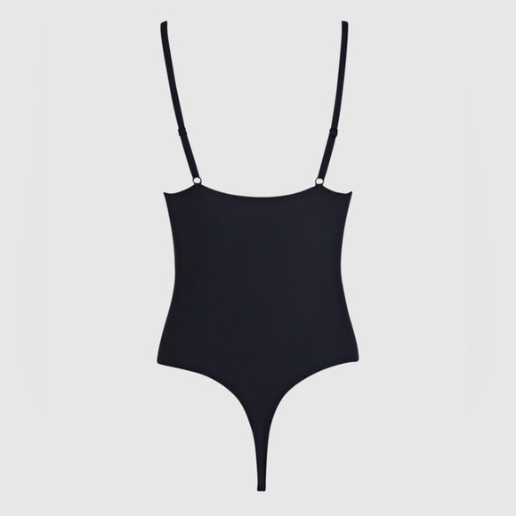 NWT La Senza Smoothing Bodysuit 🖤 - Picture 2 of 6